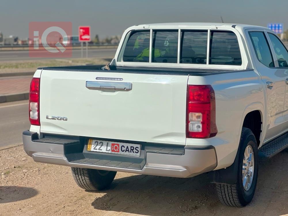 ميتسوبيشي L200